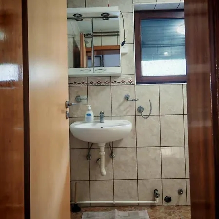 Aleksandar - Dar Lux